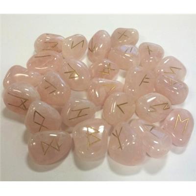 Runes en quartz rose