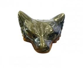 Tête de loup percée